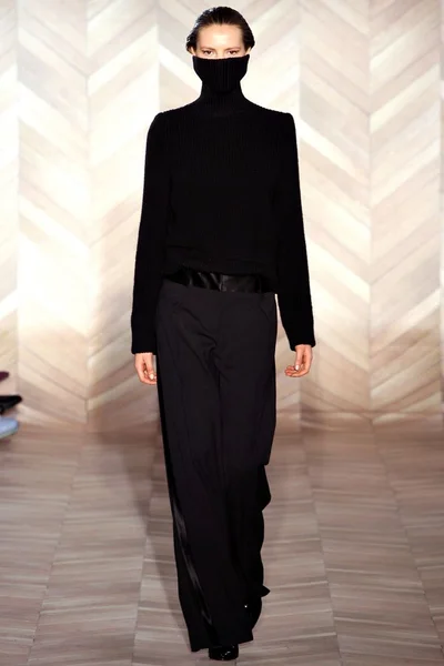 Look 28